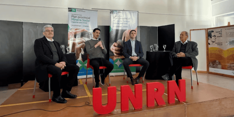 El evento reunió a especialistas, funcionarios, empresarios y actores sociales en torno a tres ejes clave: potencial geológico y desarrollo económico; participación comunitaria y sostenibilidad ambiental; y políticas públicas y marcos regulatorios.