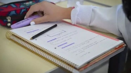 Docentes definen si aceptan o no la propuesta salarial